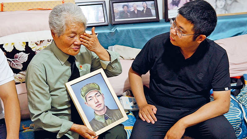 一張用AI技術制作的烈士軍裝照，為烈屬了了心愿圓了夢